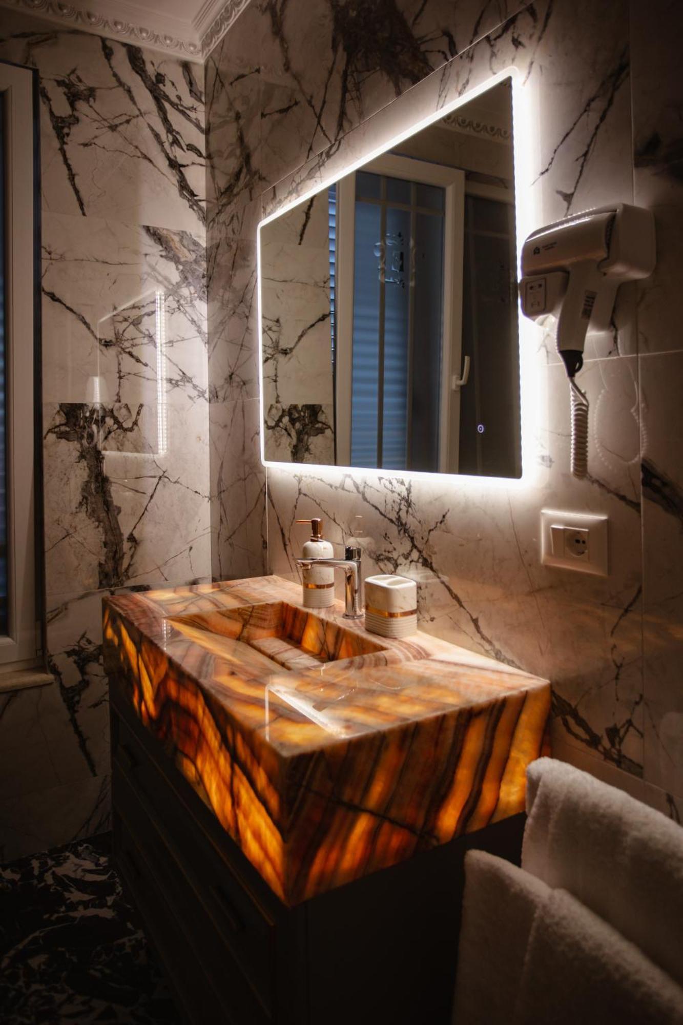 Ervini Boutique Hotel Shkodër Exteriör bild
