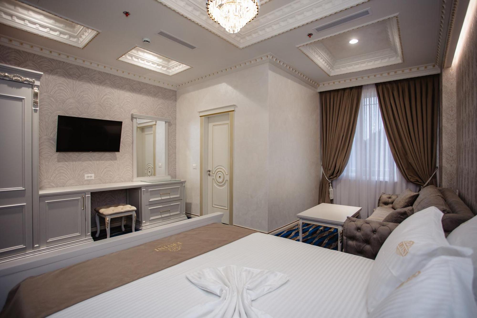 Ervini Boutique Hotel Shkodër Exteriör bild