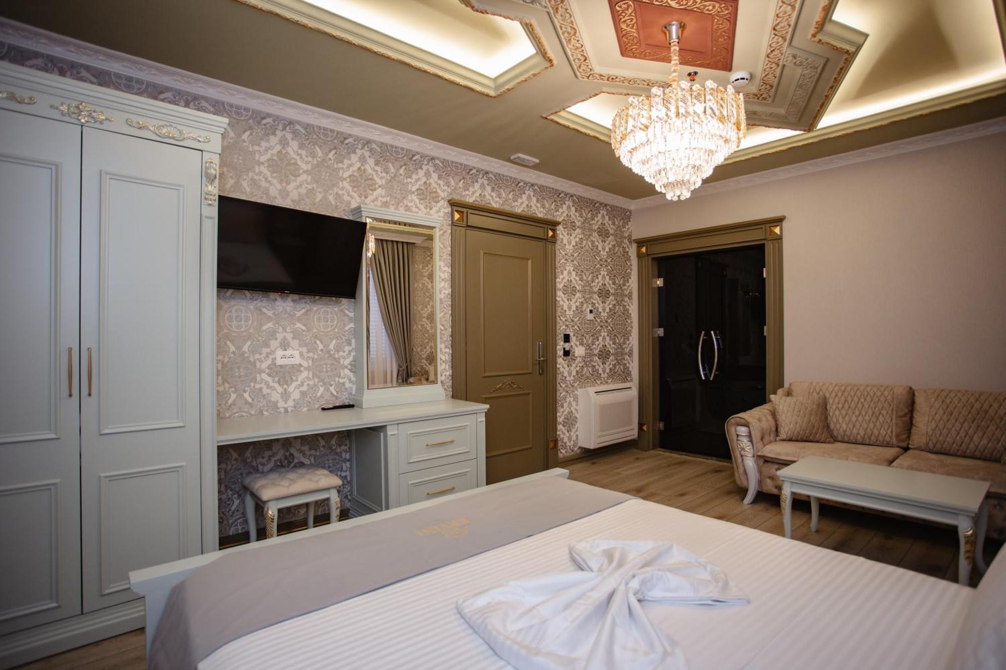 Ervini Boutique Hotel Shkodër Exteriör bild