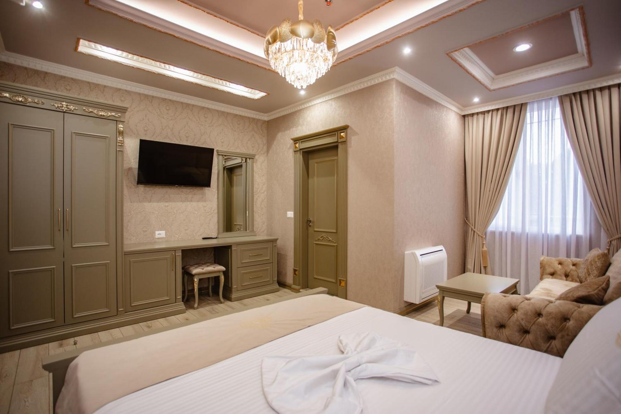 Ervini Boutique Hotel Shkodër Exteriör bild