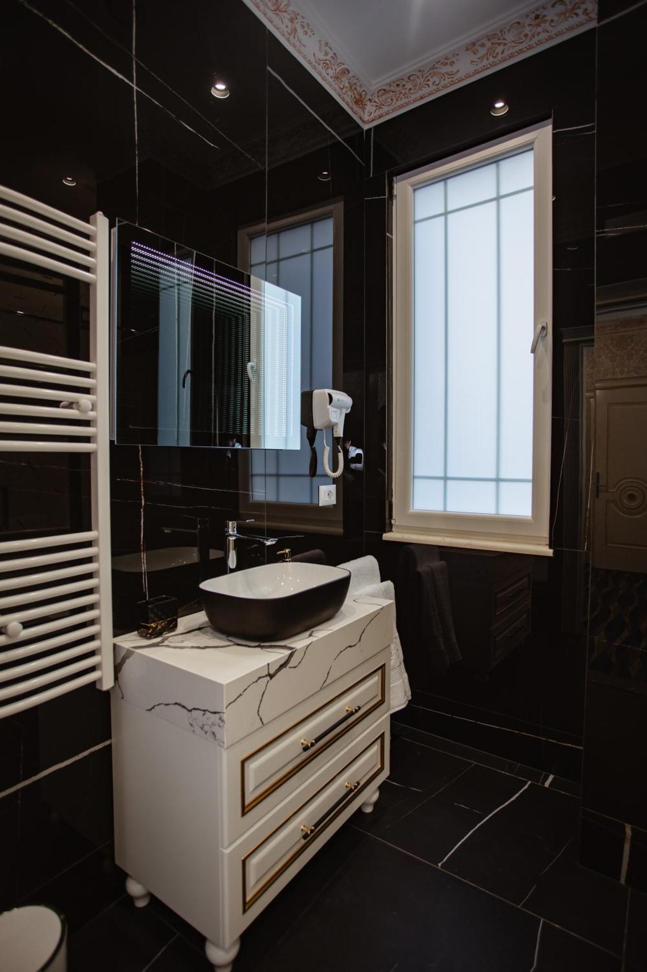 Ervini Boutique Hotel Shkodër Exteriör bild
