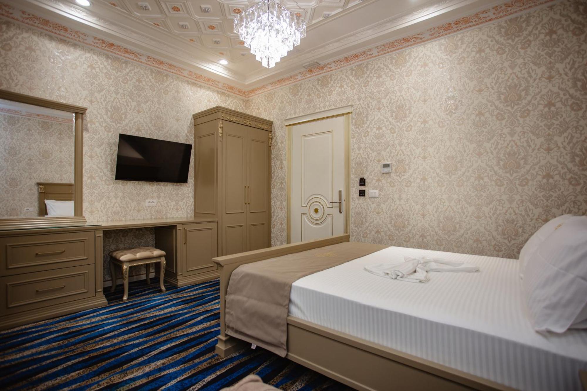 Ervini Boutique Hotel Shkodër Exteriör bild