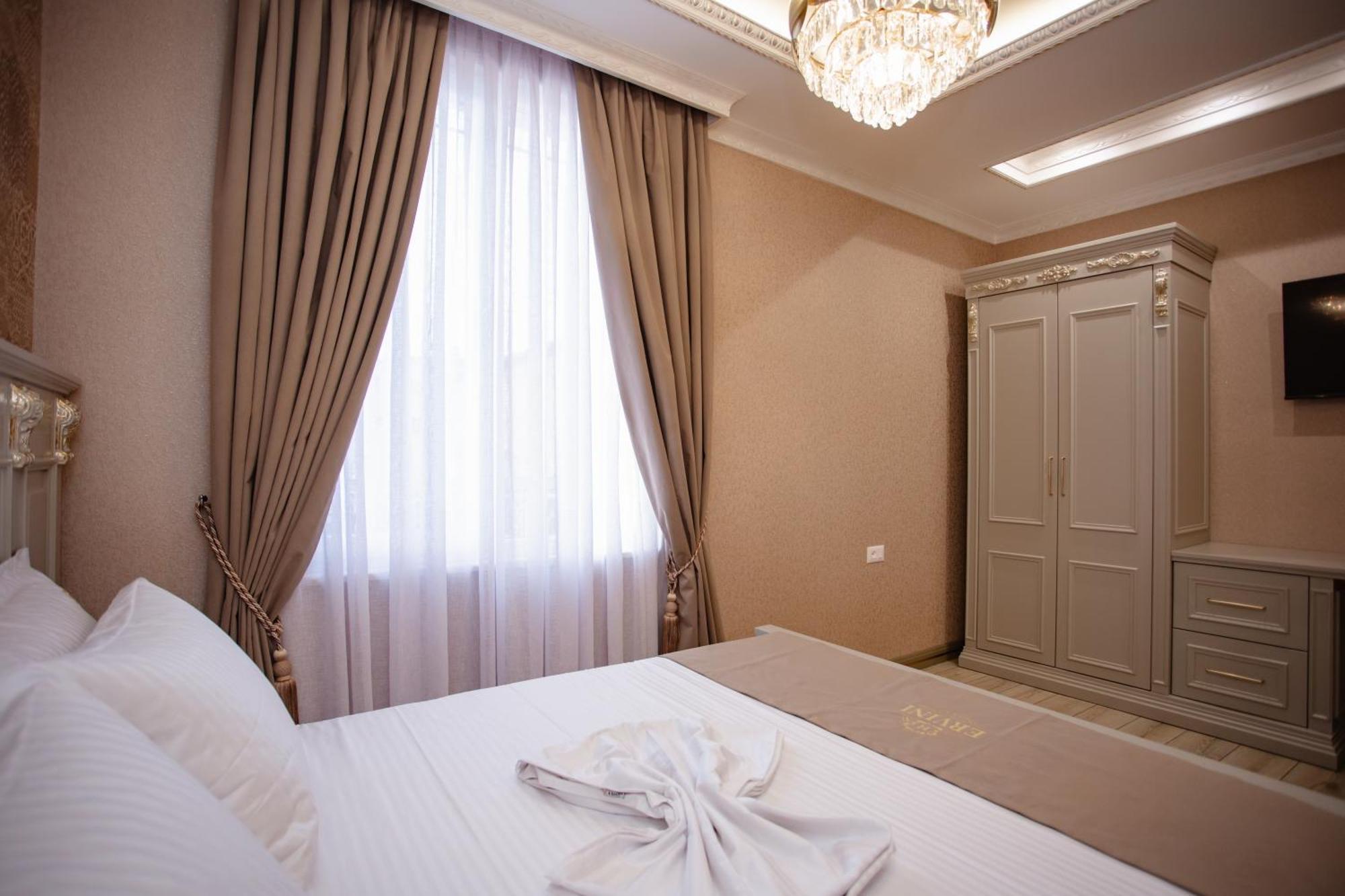 Ervini Boutique Hotel Shkodër Exteriör bild