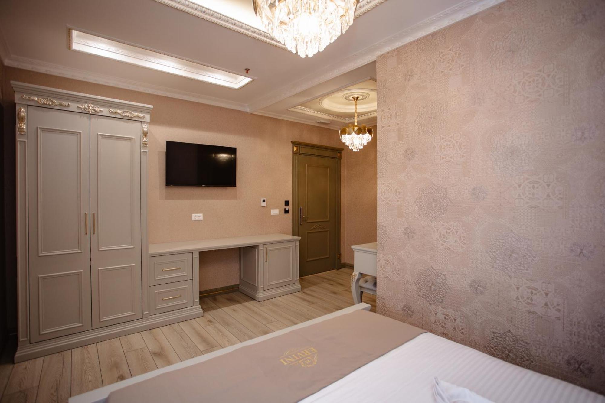 Ervini Boutique Hotel Shkodër Exteriör bild