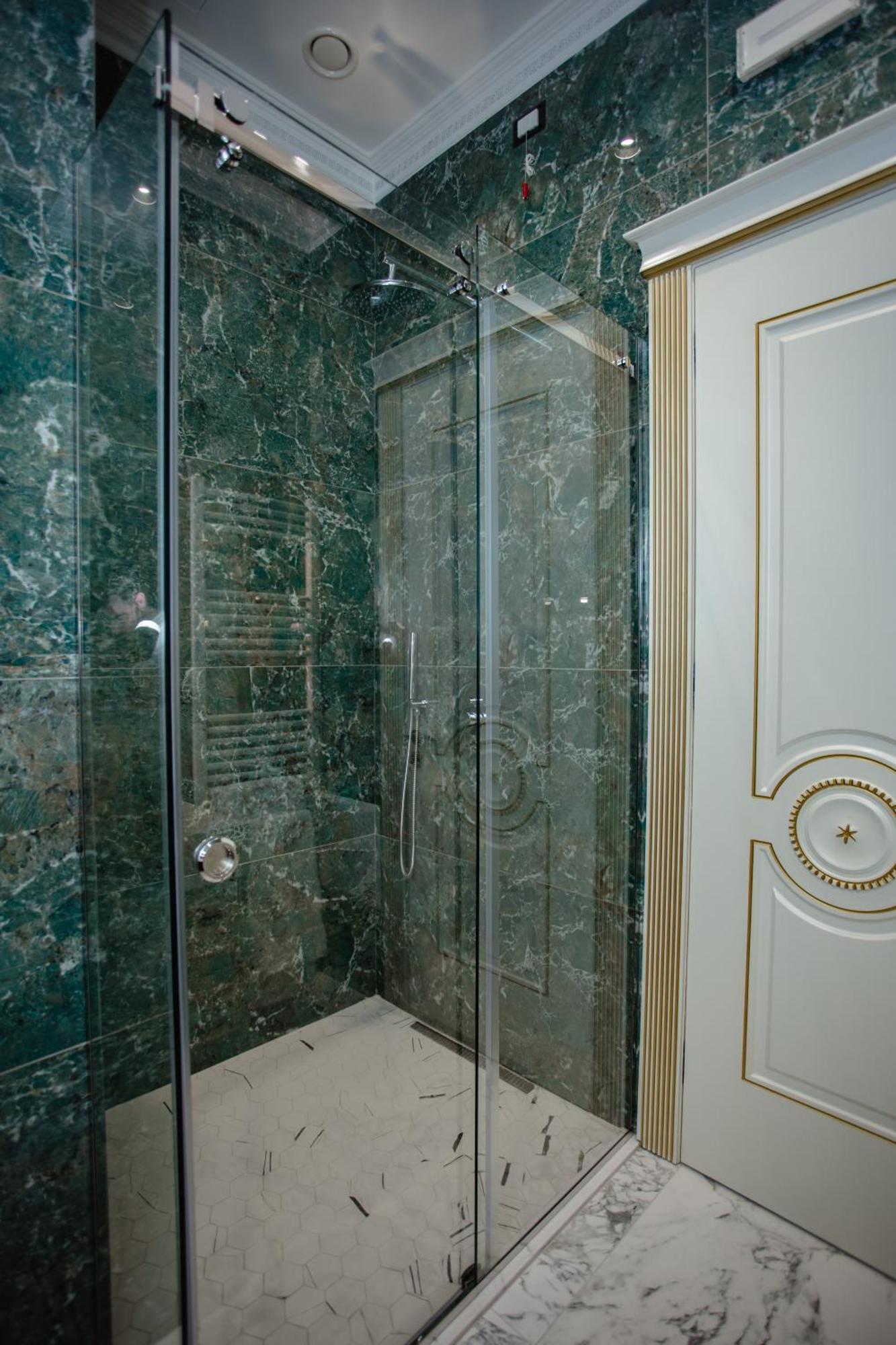 Ervini Boutique Hotel Shkodër Exteriör bild